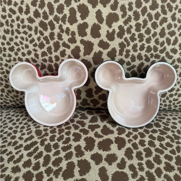 Le Creuset Mickey Mouse Ramekin Set (2) - Picture 6 of 6